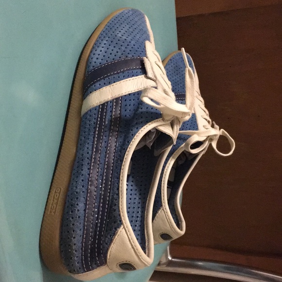 Coach Sneakers - 8.5 - Picture 3 of 5